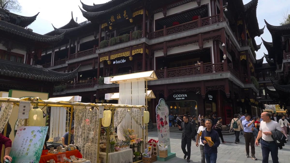 Bazaar buildings above a decorated stall, with a