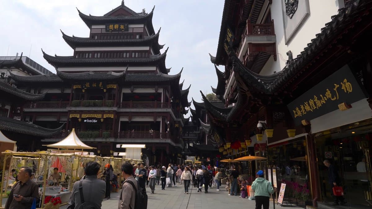 Bazaar lane between tiered pavilions