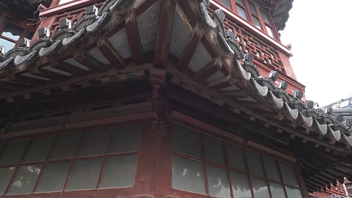 Carved timber eaves and brackets