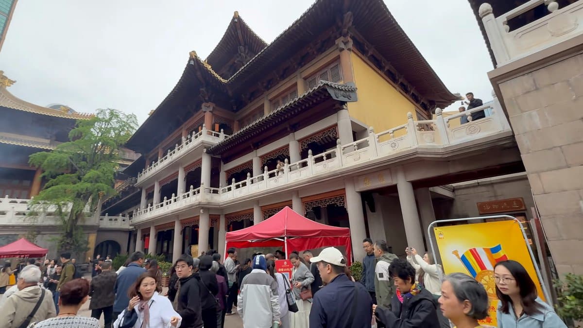Festival crowds in the courtyard
