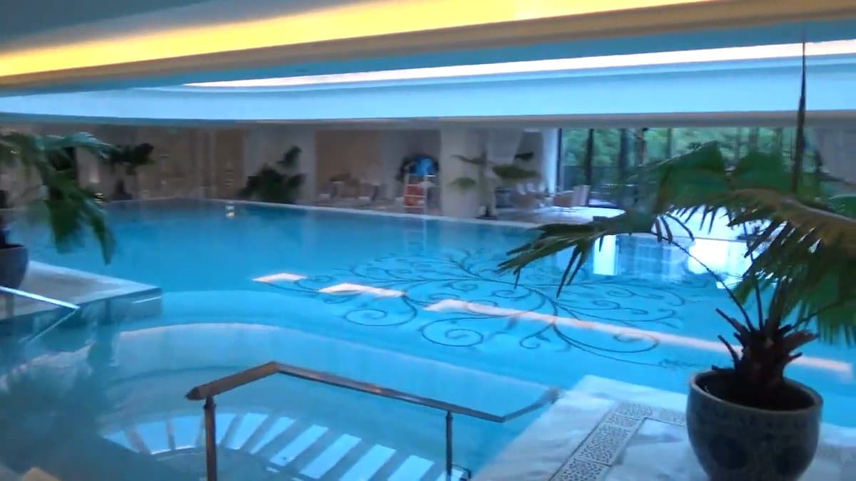 Indoor pool from the shallow end