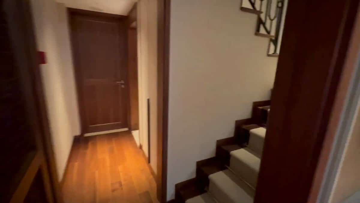 Inner hallway and staircase