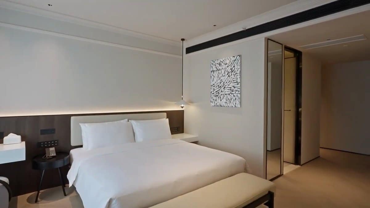 King room wardrobe view