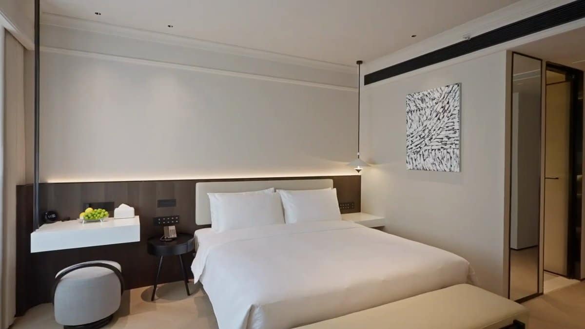 King room with white linen