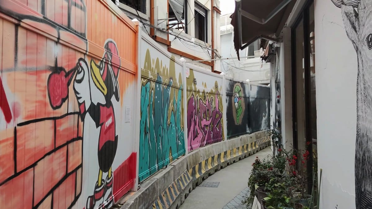 Mural lane with boxing cartoon