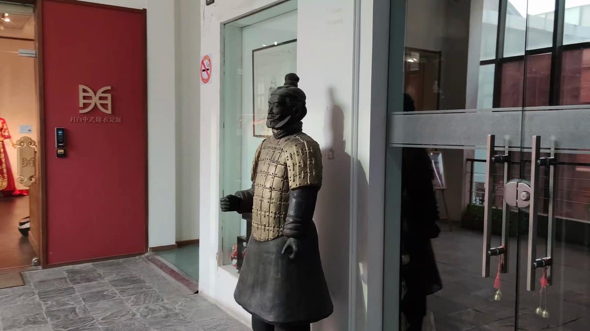 Red gallery door and terracotta warrior