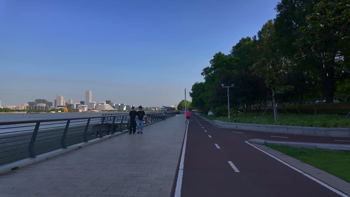 Running track and cycle lanes riverside