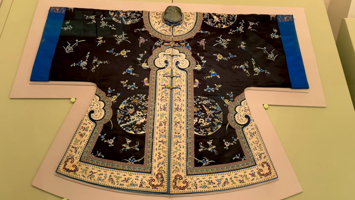 Black embroidered robe with borders