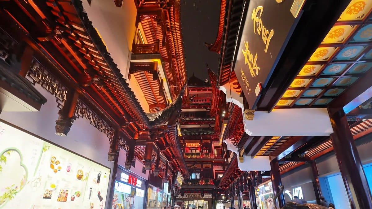 Carved brackets and hanging signboard