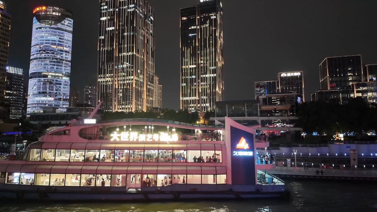 Cruise boat before Lujiazui towers