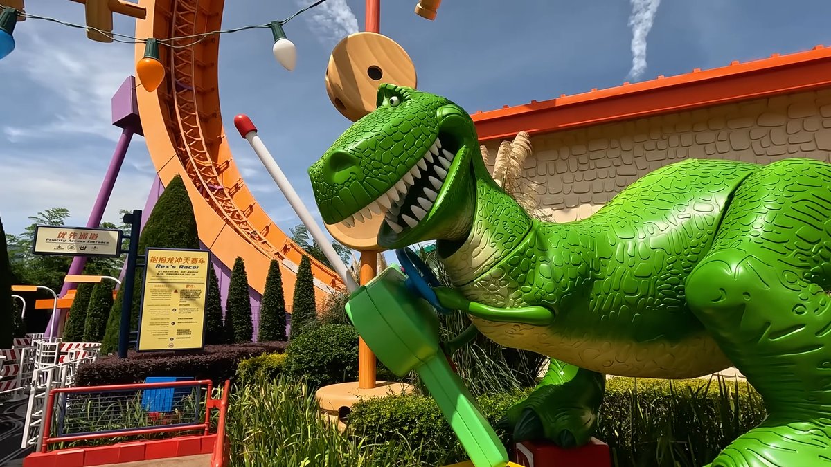 Giant Rex in Toy Story Land