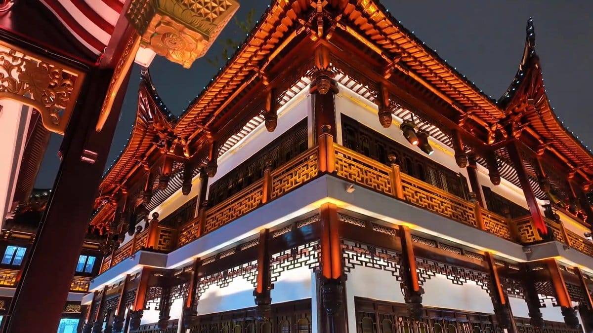 Hall with sweeping upturned eaves
