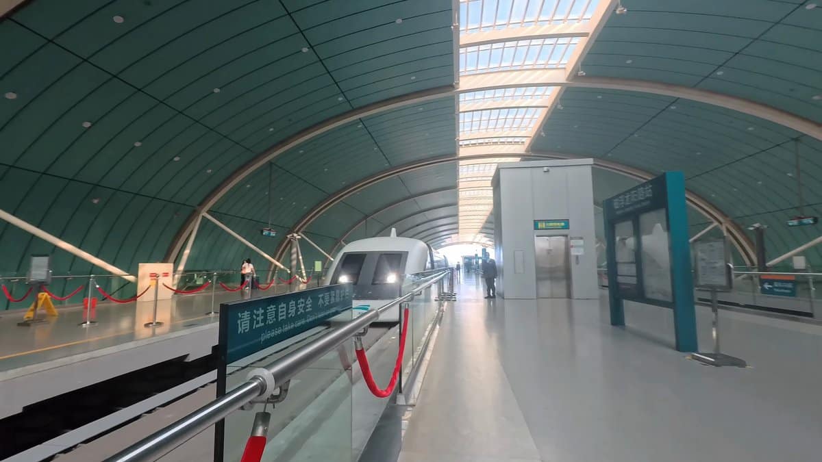 Longyang Road Maglev terminus exterior