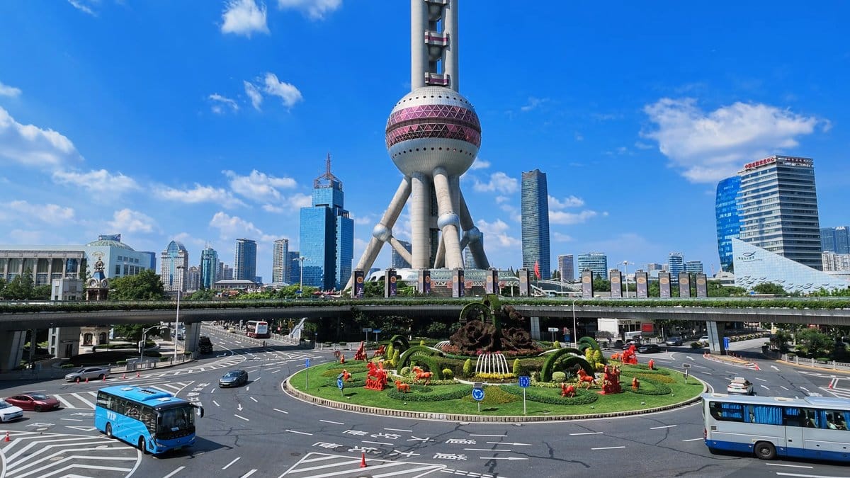 Oriental Pearl above flower roundabout