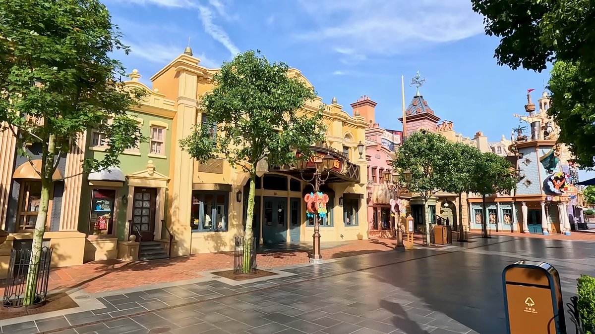 Pastel shopfronts on Mickey Avenue