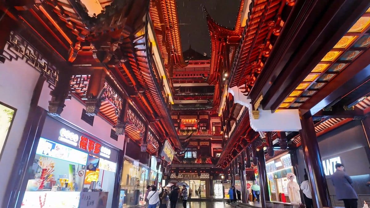 Snack stalls under red roofs