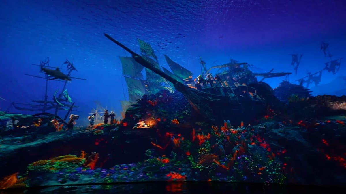 Sunken ship underwater ride scene