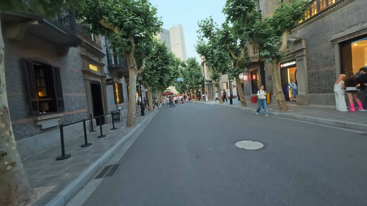 The lane further along, black barrier posts set