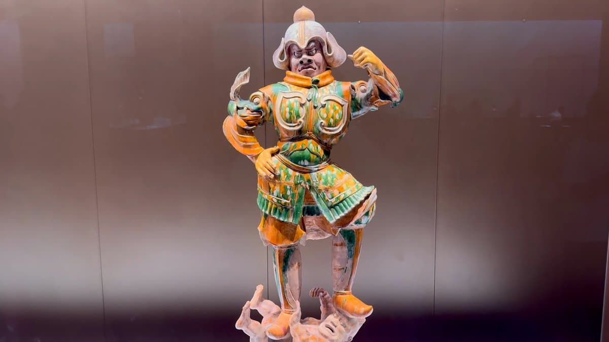 Three-colour tomb guardian figure